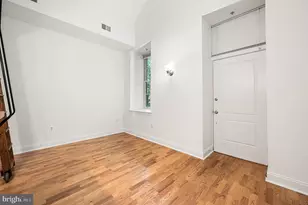 1 Academy Cir, Philadelphia, PA 19146 - Photo 5
