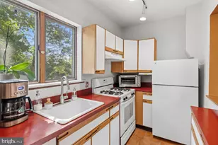 643 W Kingsley St, Philadelphia, PA 19144 - Photo 11