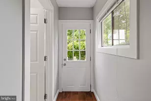 566 Martin St, Philadelphia, PA 19128 - Photo 15