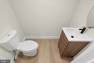 8415 Cedarbrook Ave, Philadelphia, PA 19150 - Photo 23