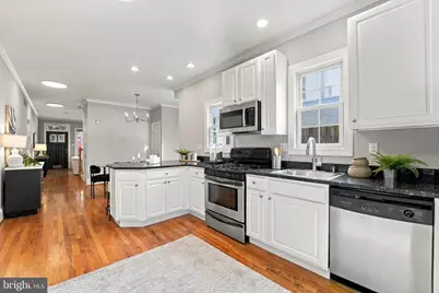 1922 Carpenter Street, Philadelphia, PA 19146 - Photo 5