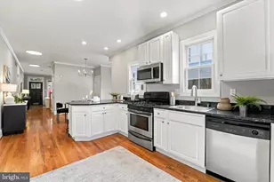 1922 Carpenter St, Philadelphia, PA 19146 - Photo 5