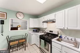 131 Pemberton St, Philadelphia, PA 19147 - Photo 9