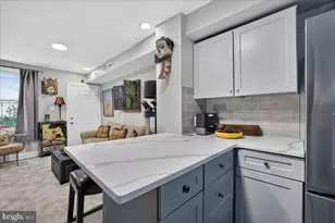 909 S Sheridan Street S, Philadelphia, PA 19147 - Photo 9