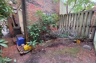 2021 Lombard St, Philadelphia, PA 19146 - Photo 5