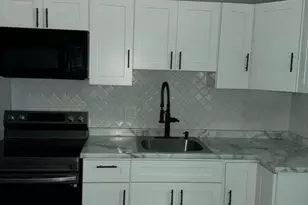 2602 S Holbrook St, Philadelphia, PA 19142 - Photo 9
