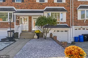12739 Hollins Rd, Philadelphia, PA 19154 - Photo 3