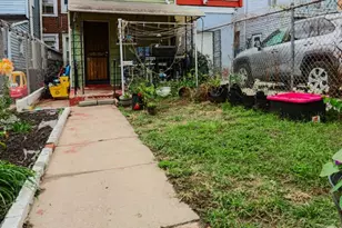 2137 Bridge St, Philadelphia, PA 19124 - Photo 17