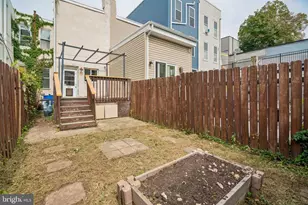 2810 Cambridge St, Philadelphia, PA 19130 - Photo 17
