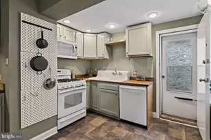 440 N 38th St, Philadelphia, PA 19104 - Photo 19