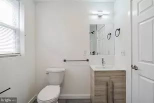 405 S 42nd St, Philadelphia, PA 19104 - Photo 33