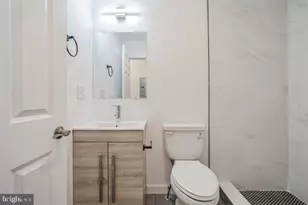 405 S 42nd St, Philadelphia, PA 19104 - Photo 29