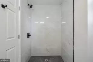 405 S 42nd St, Philadelphia, PA 19104 - Photo 21