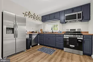 817 Rennard Cir, Philadelphia, PA 19116 - Photo 11