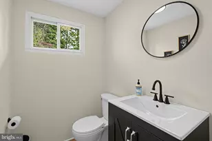 817 Rennard Cir, Philadelphia, PA 19116 - Photo 27