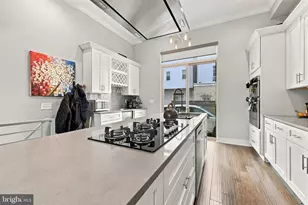 624 Pierce St, Philadelphia, PA 19148 - Photo 9
