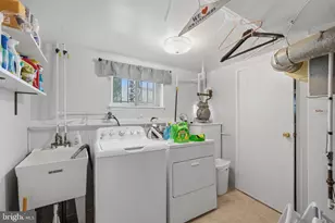 1977 Merlin Rd, Philadelphia, PA 19116 - Photo 29