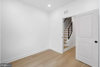 1019 W Orleans Street, Philadelphia, PA 19133 - Photo 9