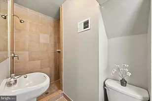 2700 South St, Philadelphia, PA 19146 - Photo 15