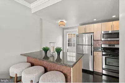 2700 South Street #2706, Philadelphia, PA 19146 - Photo 9