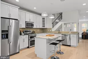 765 S 15th St, Philadelphia, PA 19146 - Photo 17