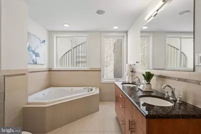 765 S 15th Street, Philadelphia, PA 19146 - Photo 49