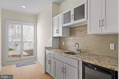 765 S 15th Street, Philadelphia, PA 19146 - Photo 9