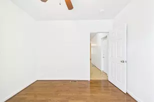 521 N 35th St, Philadelphia, PA 19104 - Photo 9