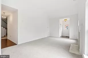 2683 Marigold Ln, Philadelphia, PA 19116 - Photo 7