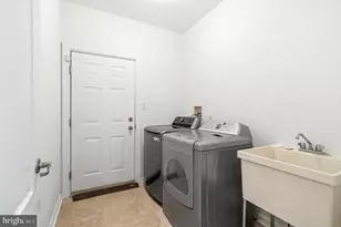 2683 Marigold Ln, Philadelphia, PA 19116 - Photo 27