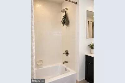 717 S Columbus Boulevard #1215, Philadelphia, PA 19147 - Photo 11