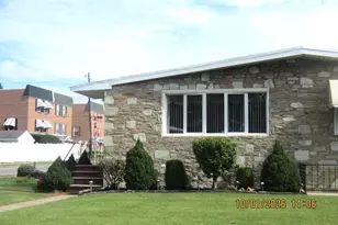 147 Dimarco Dr, Philadelphia, PA 19154 - Photo 3