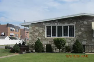 147 Dimarco Dr, Philadelphia, PA 19154 - Photo 3
