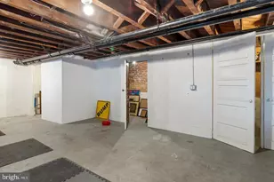 328 N 39th St, Philadelphia, PA 19104 - Photo 35