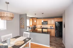 622 Emerson St, Philadelphia, PA 19111 - Photo 9