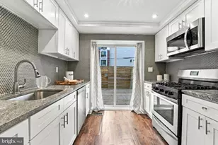 2027 Wilder St, Philadelphia, PA 19146 - Photo 9