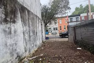 2433 N Lawrence St, Philadelphia, PA 19133 - Photo 21