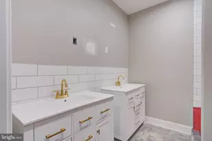2463 Amber St, Philadelphia, PA 19125 - Photo 13
