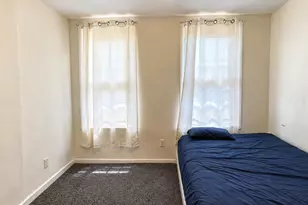 2005 S Crosskey St, Philadelphia, PA 19145 - Photo 5