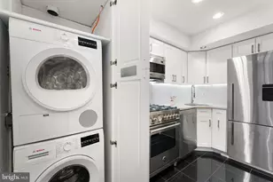 1104 Lombard St, Philadelphia, PA 19147 - Photo 13