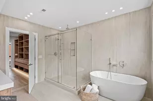 813 N 19th St, Philadelphia, PA 19130 - Photo 37