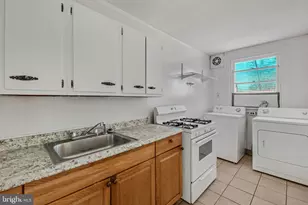 5841 Sylvester St, Philadelphia, PA 19149 - Photo 11