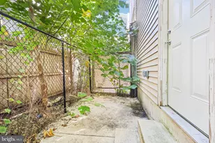 1540 N Hollywood St, Philadelphia, PA 19121 - Photo 29