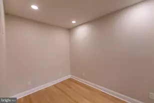1542 S Bambrey St, Philadelphia, PA 19146 - Photo 15