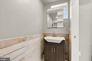 2321 Gerritt St, Philadelphia, PA 19146 - Photo 13