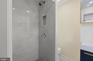 844 S 3rd, Philadelphia, PA 19147 - Photo 29