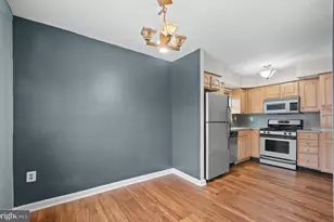 9878 Garvey Dr, Philadelphia, PA 19114 - Photo 3