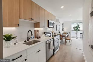 828 N 2nd St, Philadelphia, PA 19123 - Photo 1