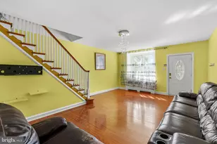 3329 Glenview St, Philadelphia, PA 19149 - Photo 9