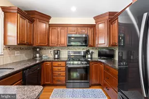 812 Seffert St, Philadelphia, PA 19128 - Photo 7